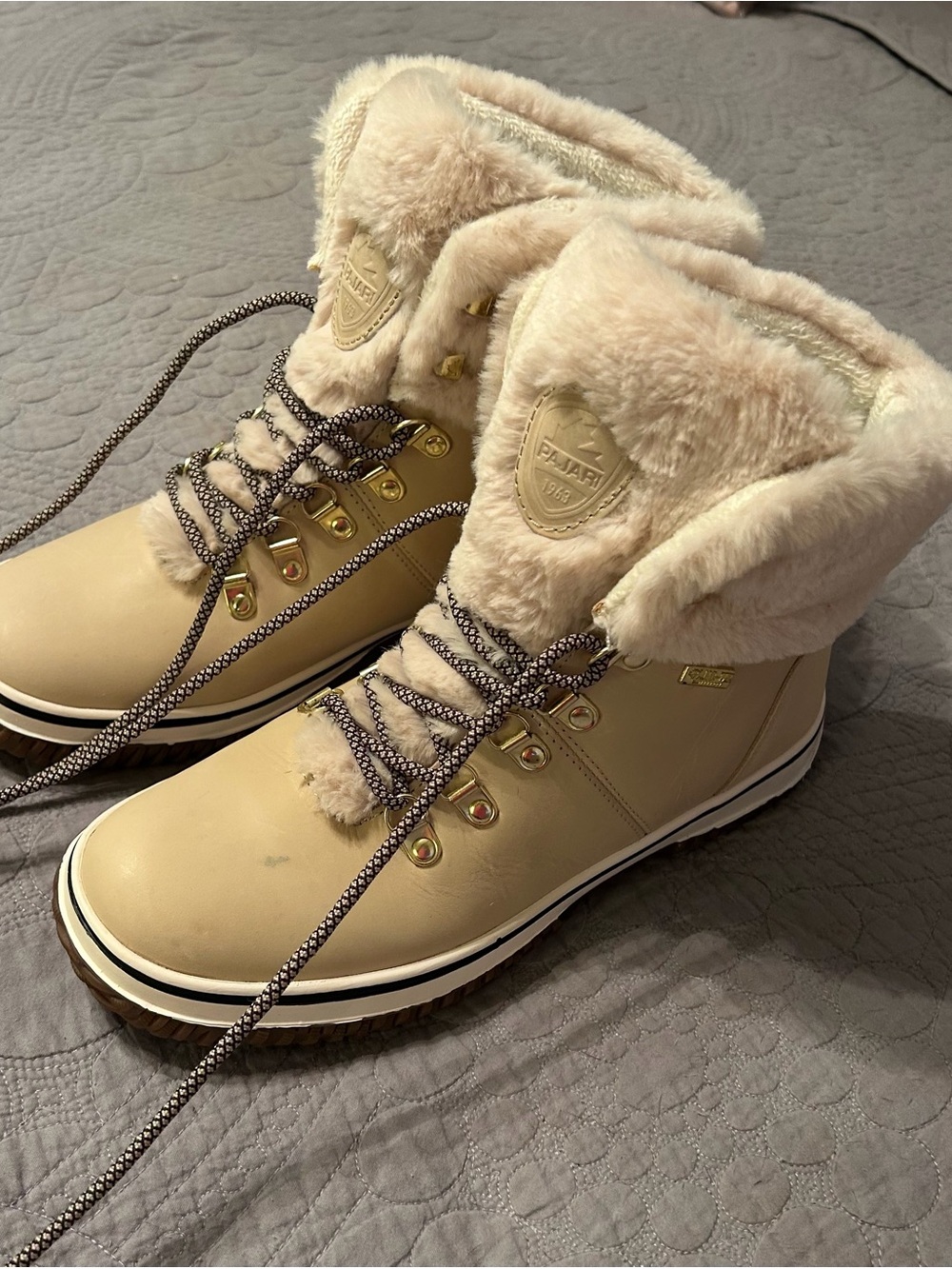 Pajar Women's Cream Waterproof Lace-Up Winter Boots - Size 9/9.5 Euro 40